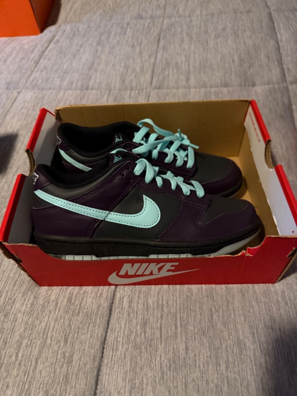 Nike Kids Low-Top Sneakers in Purple with Mint Accents